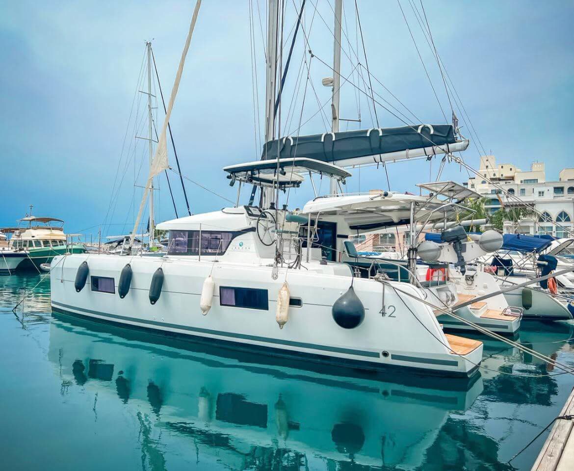 Lagoon 42