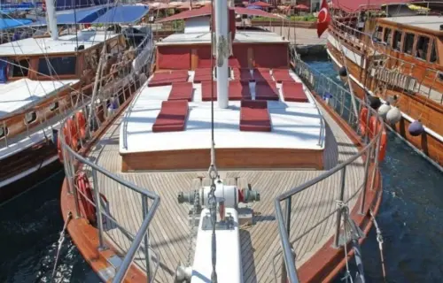 Ece Sultan