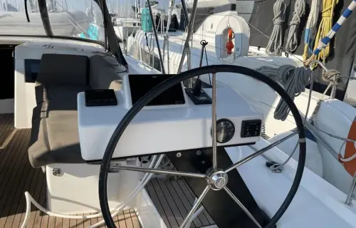 Dufour 470