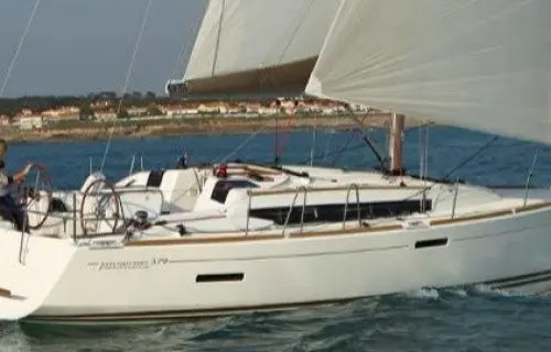 Jeanneau 379