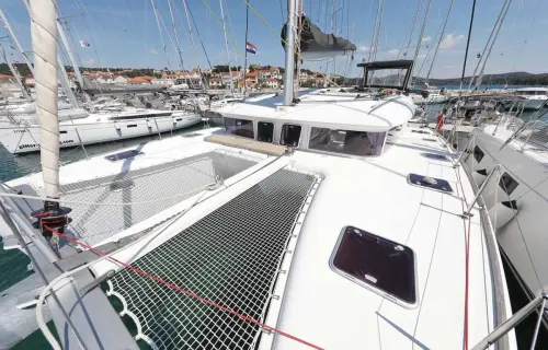Atlantic Lagoon 400