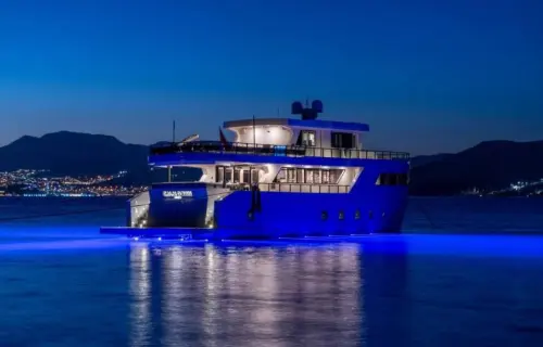 Calm Down Yacht
