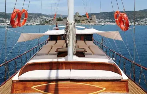 Lady Mistral