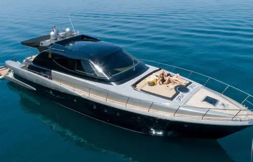 Luxury Yacht Fashion 68