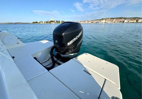 Quicksilver Aktiv 755 Open