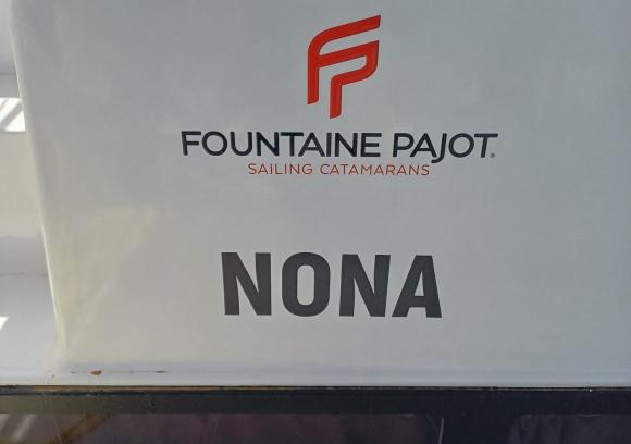 Catamaran Nona
