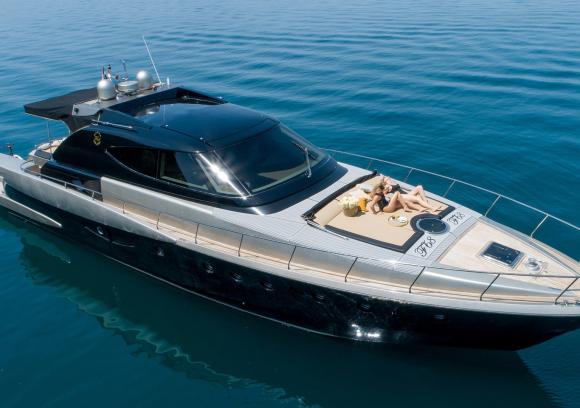 Luxury Yacht Fashion 68