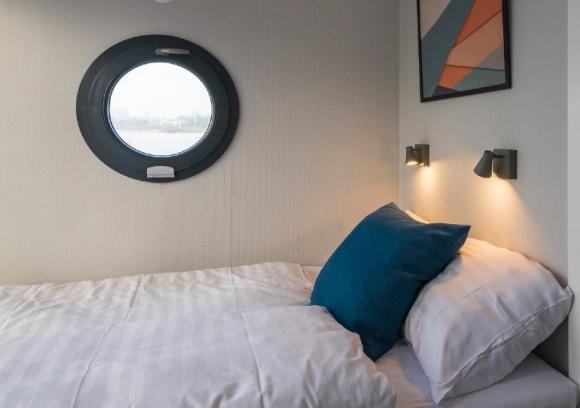 Aanlegsteiger Botel Harbour