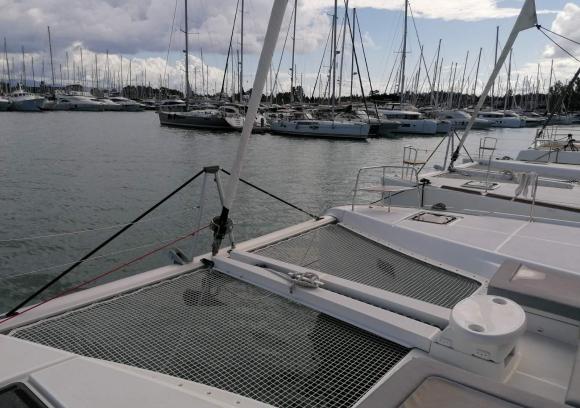 Achilles Lagoon 46