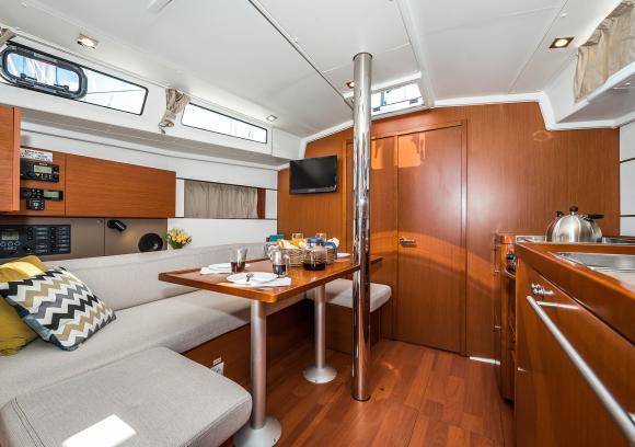 Oceanis 38.1